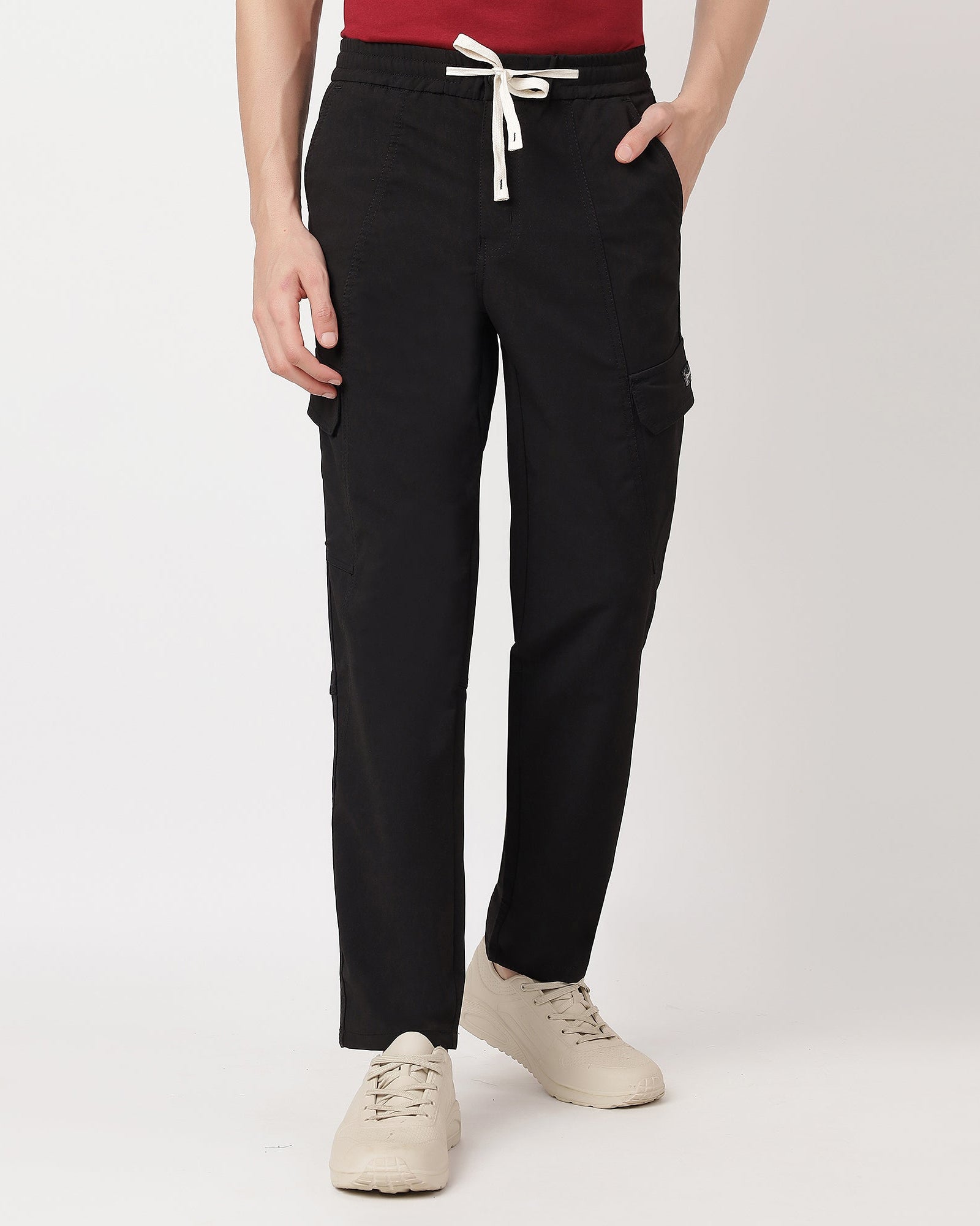 Black-comfortable-cargos