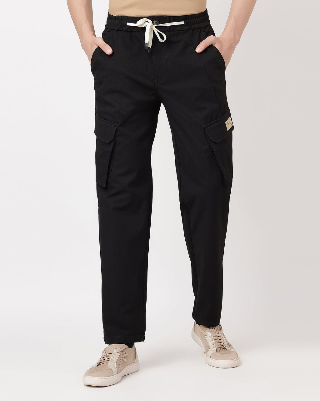 Black-comfortable-cargos